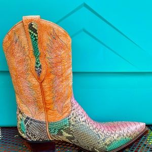 Old Gringo women’s cowboy boot 7.5 Exotic Snakeskin. New!
